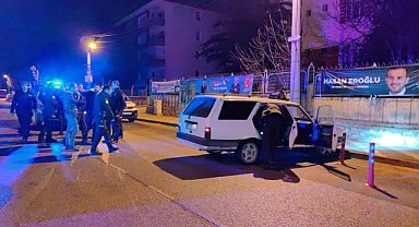 Aracı Kaçıran Ehliyetsiz 2 Kafadar Polisten Kaçamadı