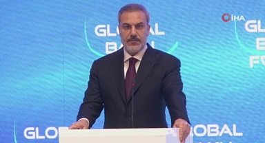 Bakan Fidan, Azerbaycan'daki Küresel Bakü Forumu’na katıldı