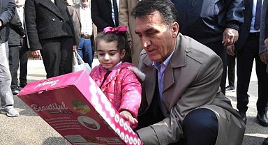 Başkan Dündar'a Genç Yaşlı Herkesten Büyük İlgi 