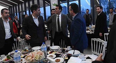 Başkan Dündar ile MHP'liler iftar sofrasında buluştu