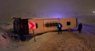 Bingöl'de yolcu otobüsü kazası: 16 yaralı