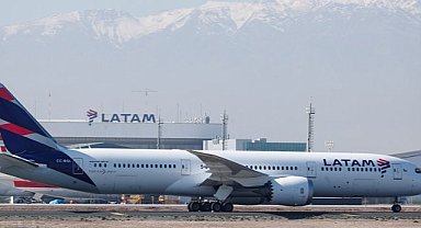 Boeing 787'de ani irtifa kaybı: 50 yaralı