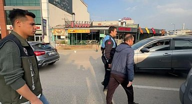Bursa’da Dilencilere Operasyon: 977 TL Ceza