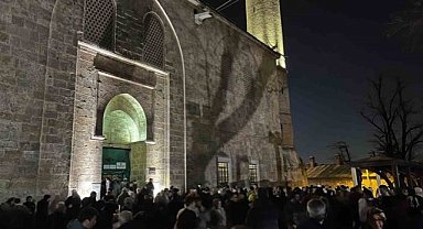 Bursa'da ilk teravih namazı eda edildi