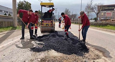 Bursa'da Ramazan'da asfalt işçilerinin sıcakla mücadelesi