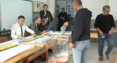 Bursa'da Sandıklarda Yoğunluk Başladı