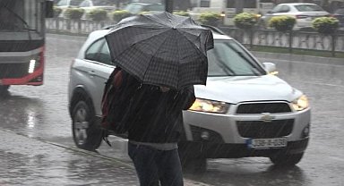 Bursa Sağanak Yağışa Hazırlıksız Yakalandı