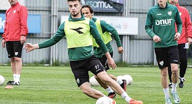 Bursaspor antrenmanlarında futbolcular vites yükseltti!