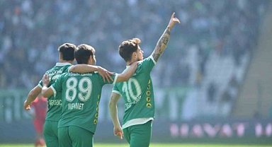 Bursaspor, Serik Belediyespor'u elinden kaçırdı