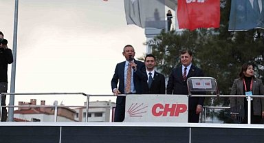 CHP Genel Başkanı Özgür Özel Bayraklı'da konuştu