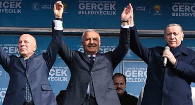 Cumhurbaşkanı Erdoğan Erzurum'da coşkuyla karşılandı