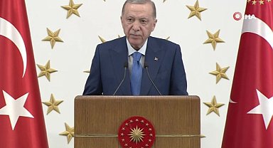 Cumhurbaşkanı Erdoğan, Külliye'deki ilk iftarını verdi