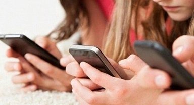 Facebook ve Instagram'da kesinti: Bakanlık açıkladı