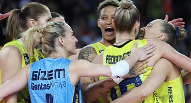 Fenerbahçe Opet, Kupa Voley’de şampiyon oldu