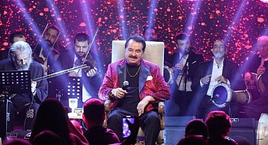 İmparator Sahneye Sürprizle Döndü