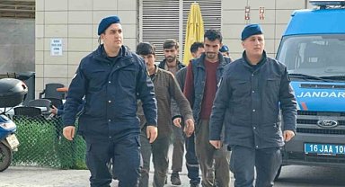 İnegöl'de JASAT tarafından 5 kaçak göçmen yakalandı