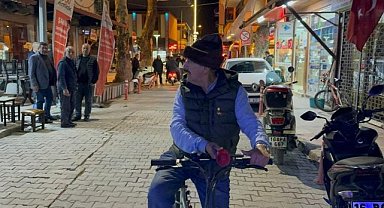 İznik'in Bağımsız Adayı Bisiklet Turlarıyla Oy İstiyor