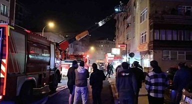 Kartal'daki apartman yangınında mahsur kalanlar kurtarıldı