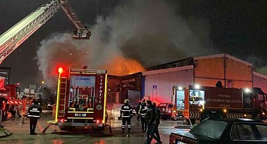 Kocaeli'de 2 işyerinde yangın çıktı