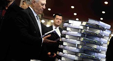 Mustafa Bozbey'den TÜYAP Kitap Fuarı ziyareti