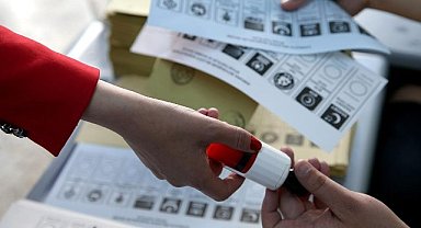 Mustafakemalpaşa'da Şükrü Erdem Önde