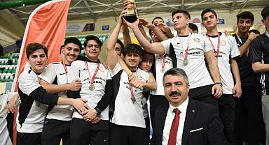 Okul Sporları İlçe Şenlikleri'nde Final Heyecanı Yaşandı