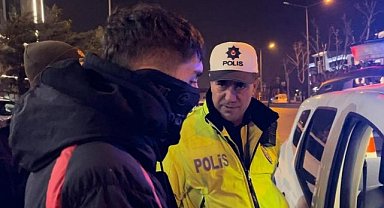 Polisten Kaçan Motosikletli Sosyal Medyada Fenomen Oldu 