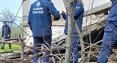 Terme'de balkon kalıbı patladı: 1 ölü