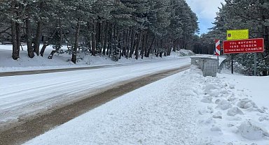 Uludağ'a Kar Bursa'da Dolu Yağdı