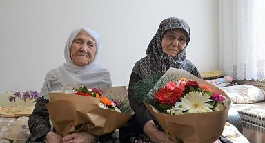 Yaşlı Anne ve Kızına İl Sağlık Müdürlüğünden Özel Ziyaret