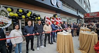 Yavuz Oto Yedek Parça Açılışına Büyük İlgi