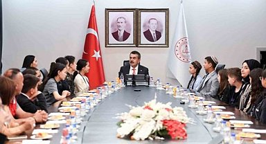Bakan Tekin'e Türki Cumhuriyetler'den ziyaretçiler