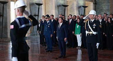 Başkan Ahmet Aras Ata'nın huzurunda