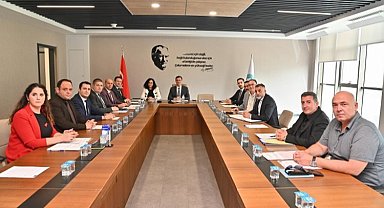 Başkan Ferdi Zeyrek, ilk encümen toplantısına katıldı