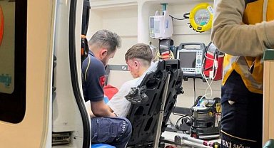 Böyle Arkadaş Olmaz Olsun! 17 Yaşındaki Genci Arkadaşları Bıçakladı