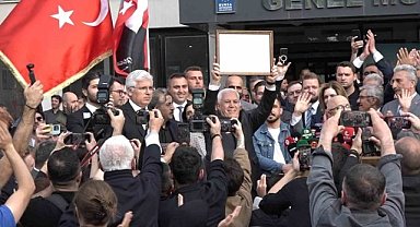 Bursa Belediye Başkanı Bozbey'e mazbatası verildi