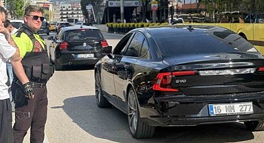 Bursa'da 2 yayaya motosiklet çarptı!