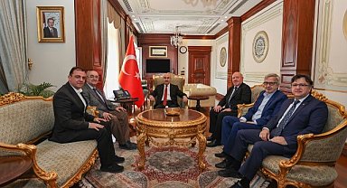 Bursa Gazeteciler Vakfı, Mahmut Demirtaş’ı ziyaret etti