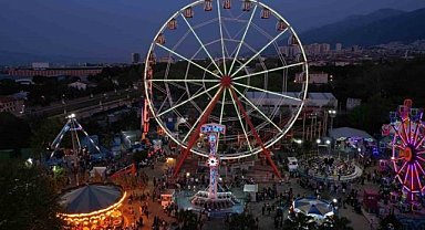 Bursa Kültürpark'ta çocukların mutluluğu ve heyecanı