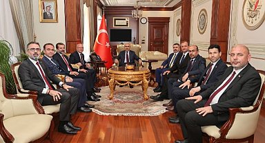 Bursa Valisi Demirtaş, belediye başkanlarını ağırladı