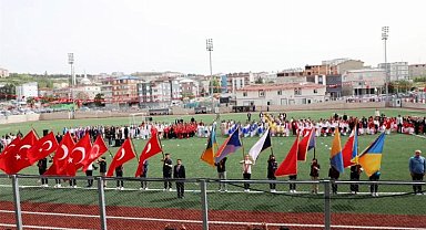 Dilovası'nda 23 Nisan törenle kutlandı