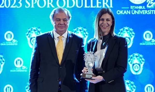 Eczacıbaşı Dynavit, 'Yılın Kadın Spor Takımı' seçildi