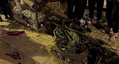 Ehliyetsiz Tura Çıkan Abi Kardeşe Araba Çarptı!