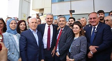 Gemlik'te belediye başkanları devir teslim töreninde