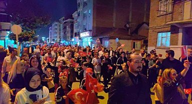 İnegöl'ün Osmaniye Mahallesi'nde kortej yürüyüşü