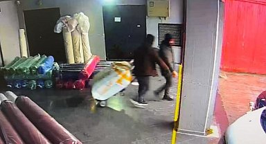 İşçi Gibi Gelip Hırsızlık Yapıp Gittiler