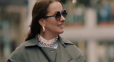 Jessica yıllanmış sözünü tuttu