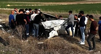 Kahramanmaraş'ta 2 otomobil çarpıştı! 2 ölü, 4 yaralı