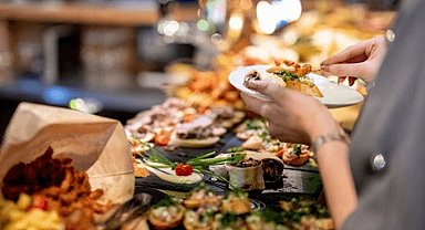 Konaklama ve yiyecek hizmeti arttı