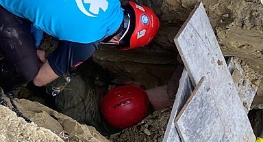 Lapseki'de göçük altında kalanlar var!